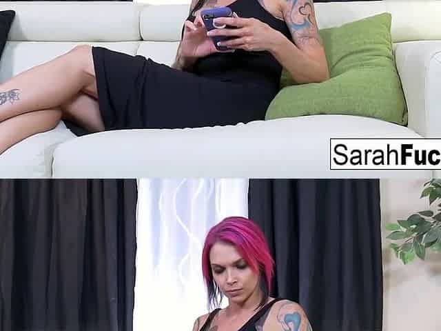 Sarah Jessie : Tattooed lesbians with big tits fuck each other