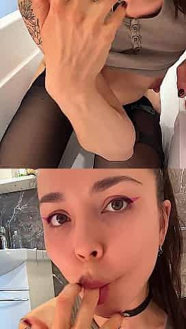 Fiery butt and cunt ignite beneath hawt pissing light