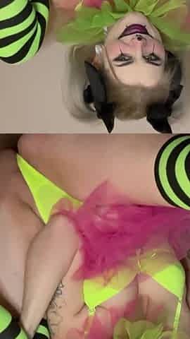 Clown Girl Fisting Her Squirting Pussy