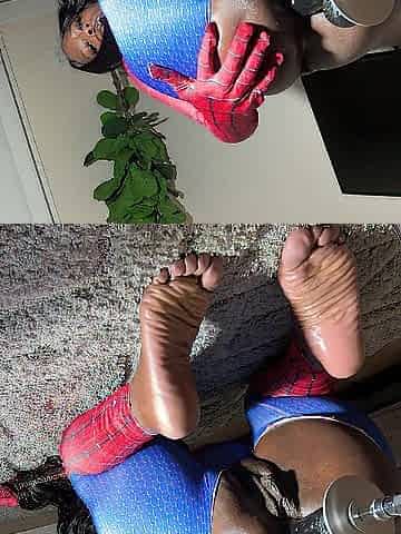 Spider woman taking jock in her butthole and creamy plump twat