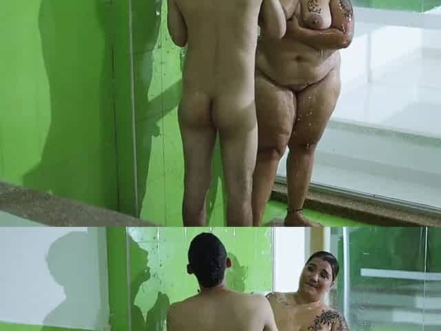 Beefy sex in the jacuzzi large butt getting large hawt penis