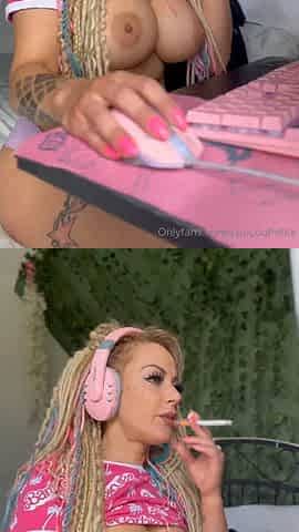 Loulou Gamer Smoking Girl