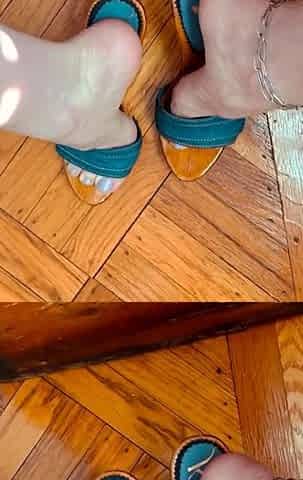 Amateur Foot Fetish Girlfriend Sucks and gives a Footjob