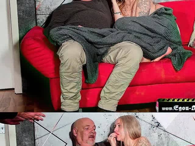 That babe's cheating, her boyfriend is watching
