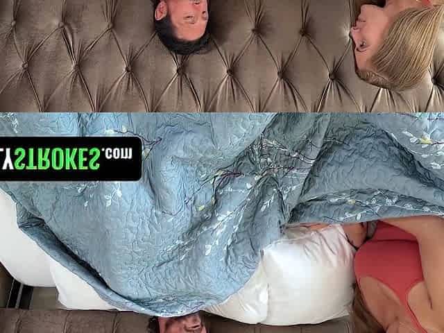 Stepdaughter Loves Playing With A Vr Headset While She Masturbates Pretending Stepdads Fucking Her