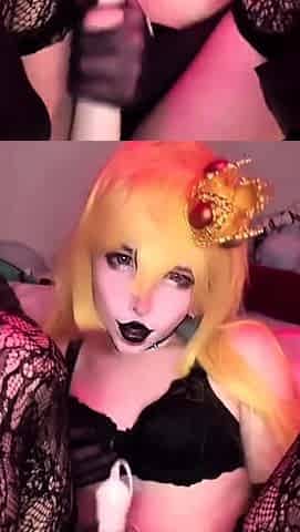 Gorgeous blonde teen Deep Toying