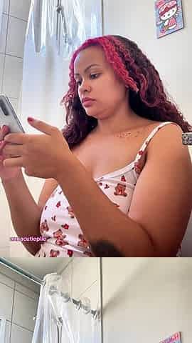 Chubby Gassy Girl Morning Toilet Farts Natural Gassy Moment