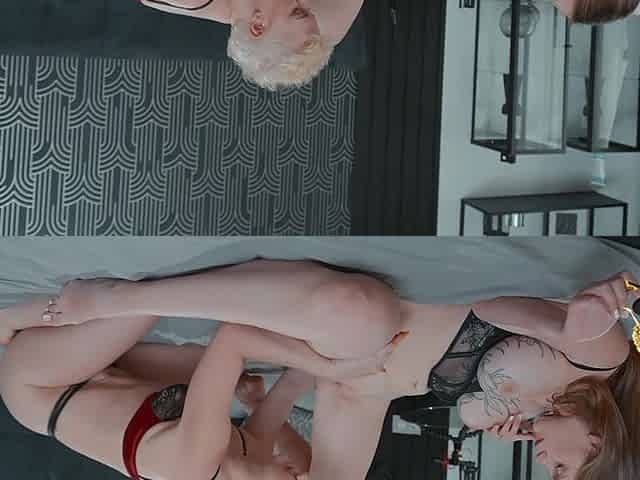 Two Lesbians Play with Double Dildo and Do Fisting in the Morning