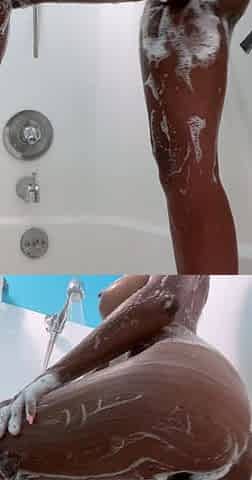 Amateur hottie solo masturbation