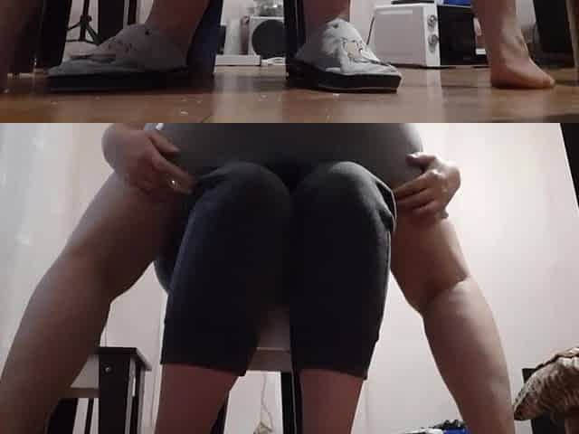 My boss in a miniskirt is jumping on me in her office - IkaSmokS