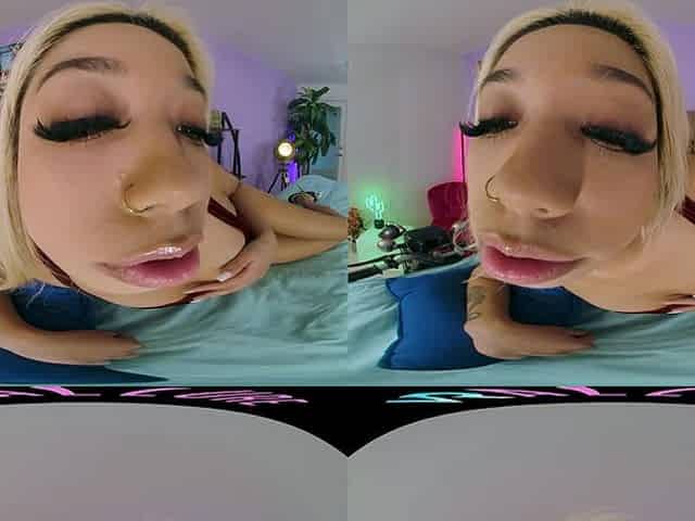 Don't Be Shy - Blonde Babe Gia Dibella Hardcore Solo VR Porn