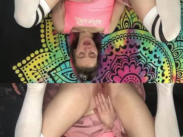 Cute teen masturbates with ebony dong and orgasms!
