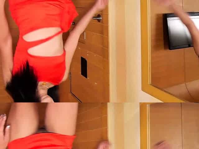 Thai teen lapdancer Au rides on big cock