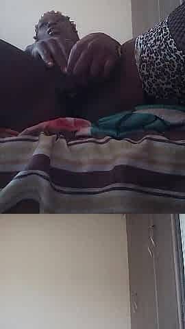 Cuming with tiny sextoy in my twat during the time that laying on daybed