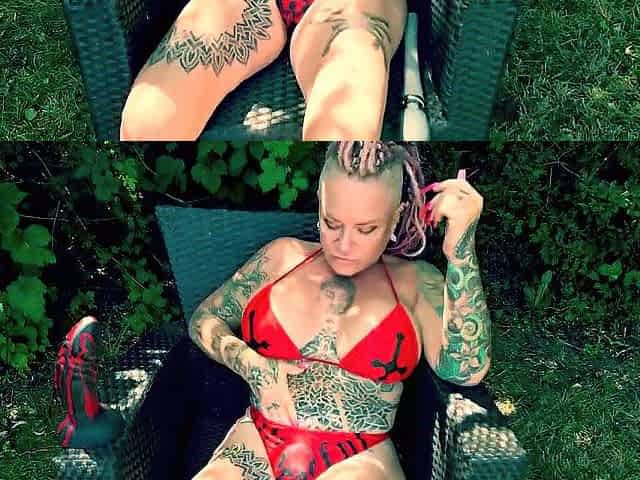 Solo Play and Squirt in the Backyard