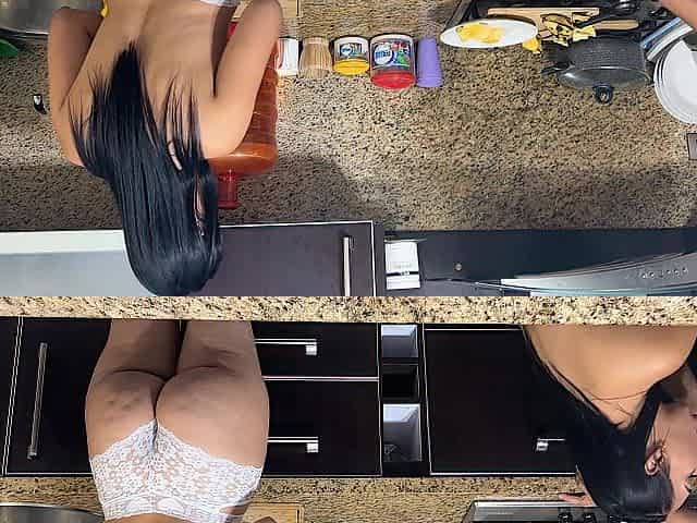 My mother I'd like to fuck and my Aged are the same and they one as well as the other like to cook in Bikinis