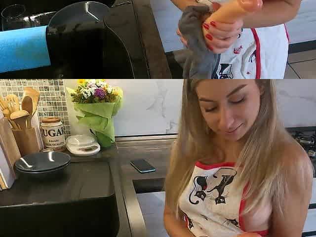 This Italian floozy is in the mood for rod in her butt and calls a ally to get her butt screwed