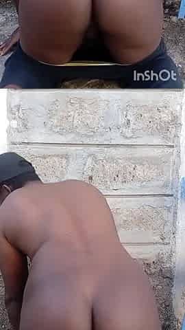 Large ebony butt bottom banging his arsehole with a vibrator outside