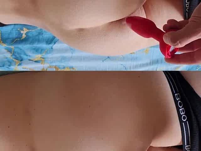 Flawless Butt Takes her 1st Anal Plug