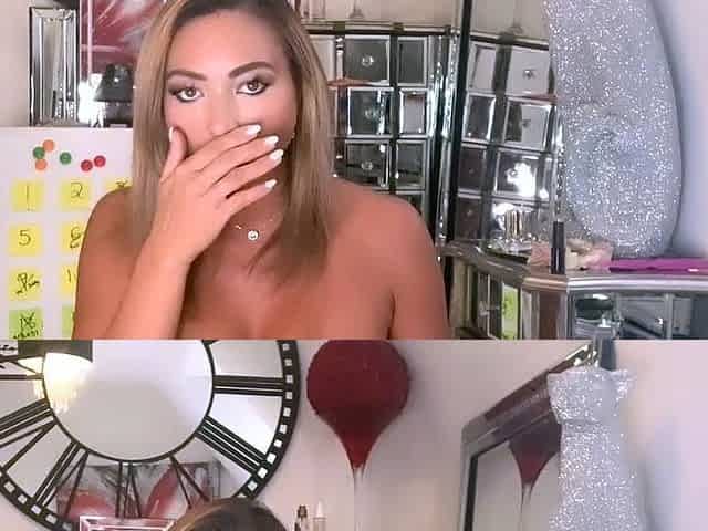 Close up MILF masturbation