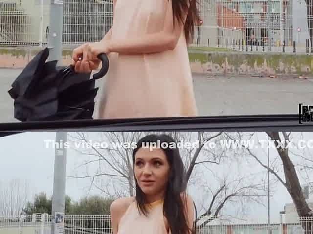 Lift Sex On A Windy Day