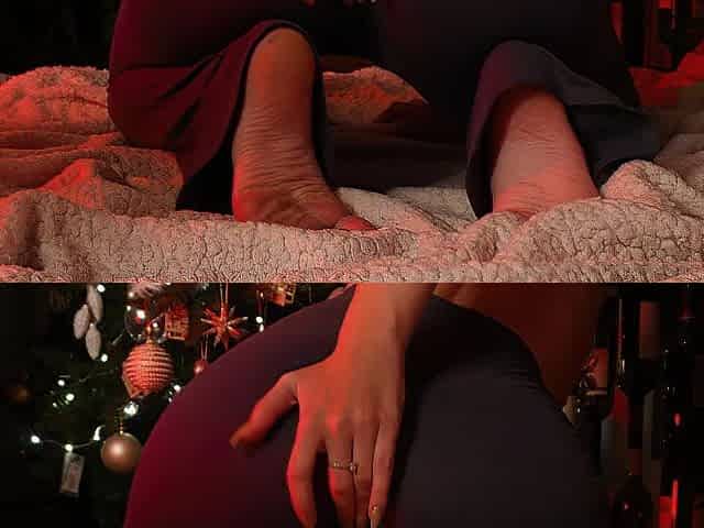 Lick My cute backdoor beneath the Xmas Tree ? ASMR juicy vagina sounds