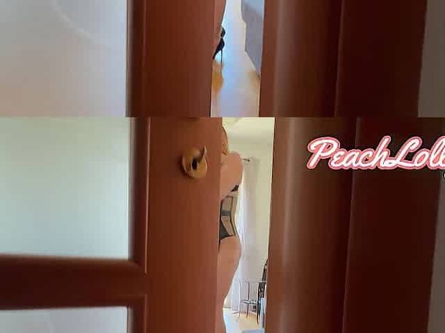 MY OBSCENE ROOMATE MASTURBATES DURING THE TIME THAT SPYING ON ME. ANAL AND SQUIRTING