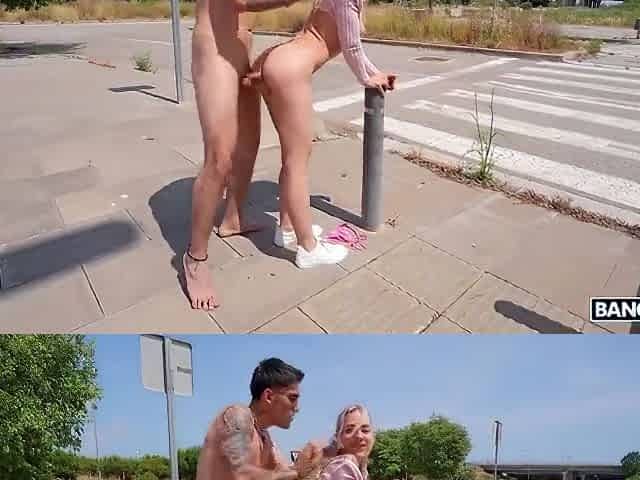 Angie Lynx Public Anal