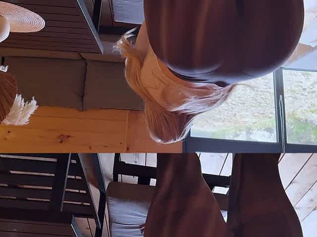A Beauty in Leggings Came to Visit. She Agreed to Have Sex!