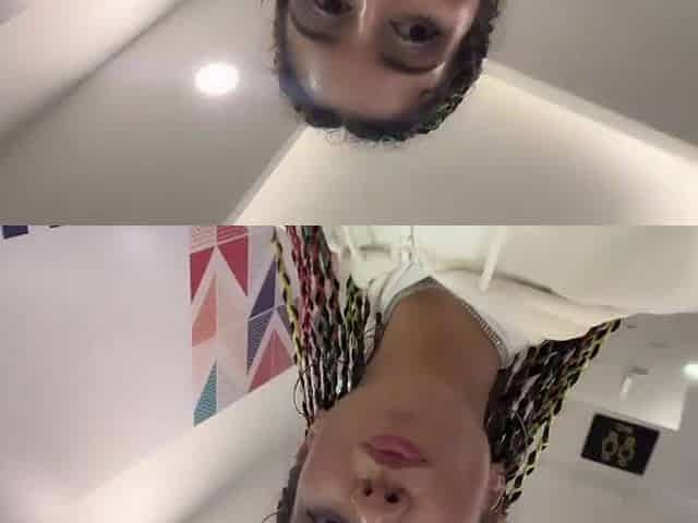 Public Cumwalk in Shopping Mall