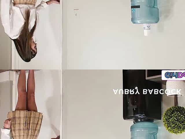 Student accidently grabbed the remote of teachers vibrator