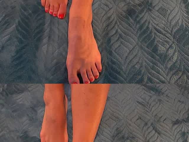 FEET FETISH TEEN I stayed at ally's abode and did my nails