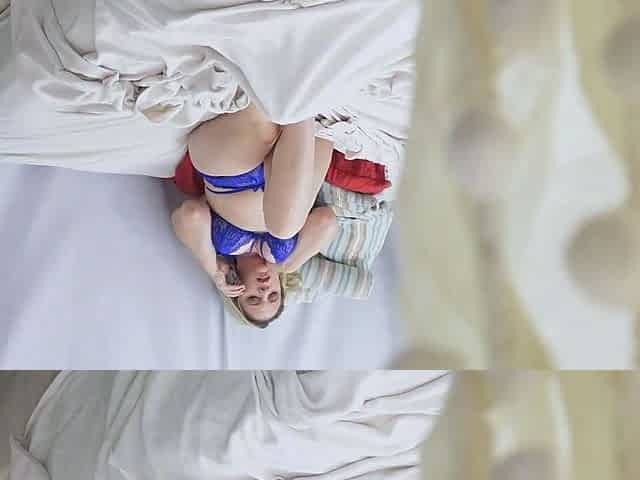 Stepmom takes creampie while on the phone with her cheating
