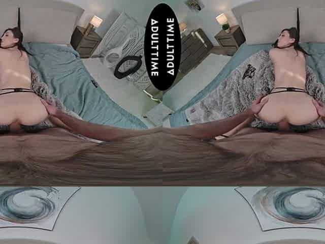 Up Close VR with Maya Woulfe, Scene #01