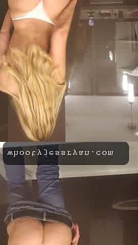 Hot Wife MILF Camgirl Jess Ryan Flashing in Hotel Room