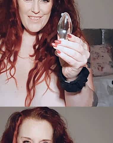 Large amateur cam woman uses two of her toys to masturbate
