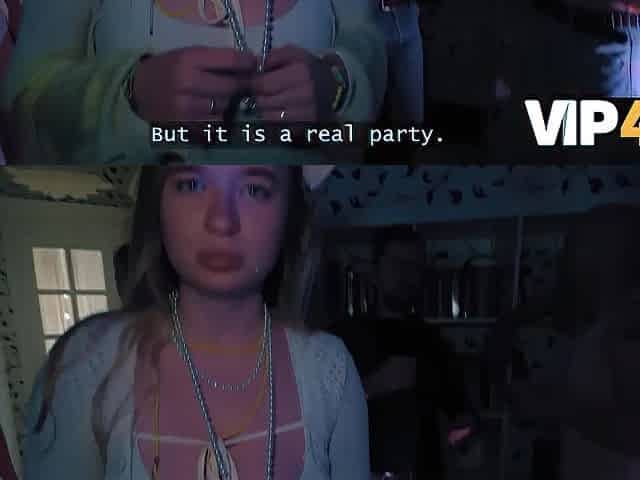 VIP4K. Remido screws during the party during the time that nobody sees