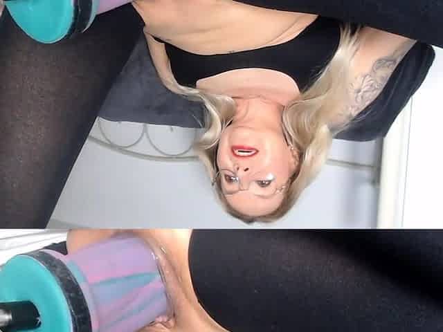 Amazing blonde german webcam milf high heel masturbation