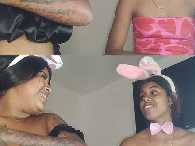 Self Grease up 2 Chicas Titty Time