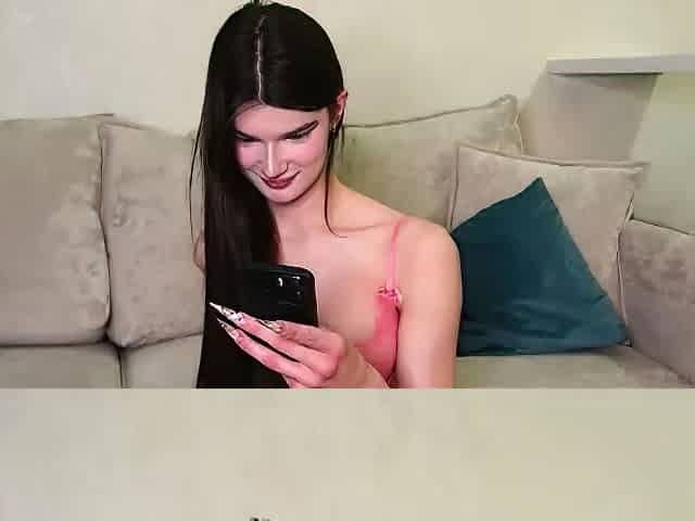Masturbating Sexy Webcam Babe Big Boobs Webcam Solo