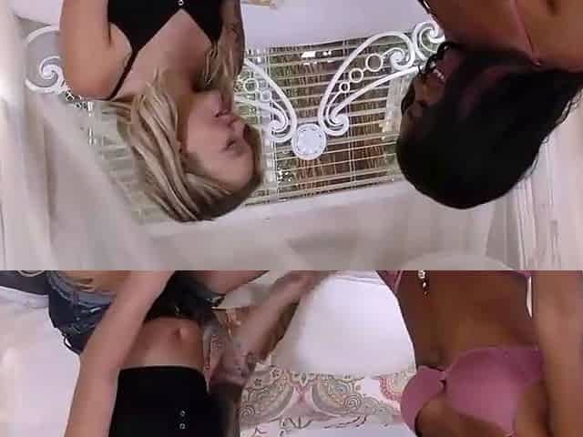 Ebony and ash-blonde lesbo cooter licking