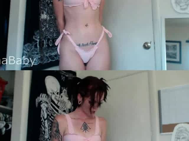 Amateur Webcam Teen Flashes Masturbates