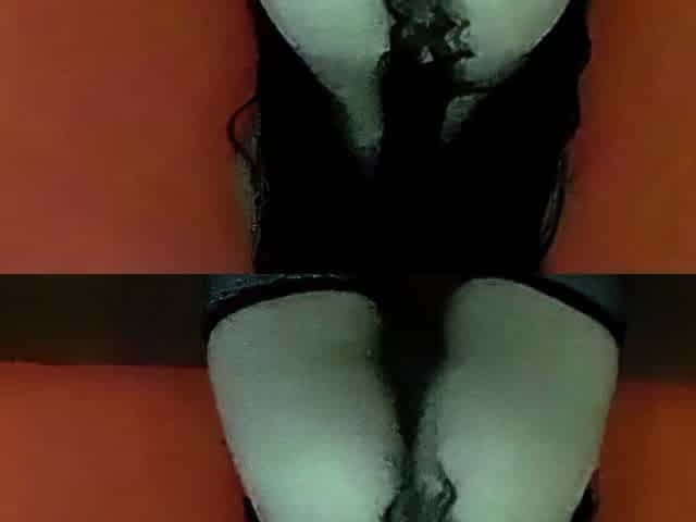 Hot Latina pussy dances