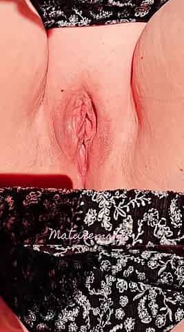 Super soaked , super wide open and super close up .