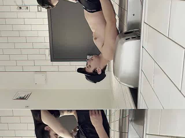 Teen Shopping At The Mall End Up Sucking Giant Shlong