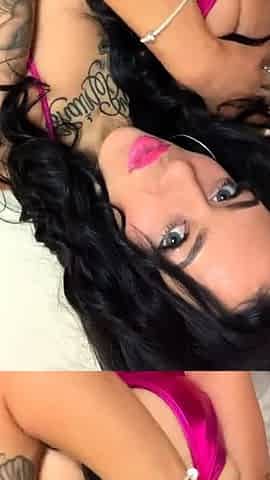 Big boob brunette masturbates on webcam