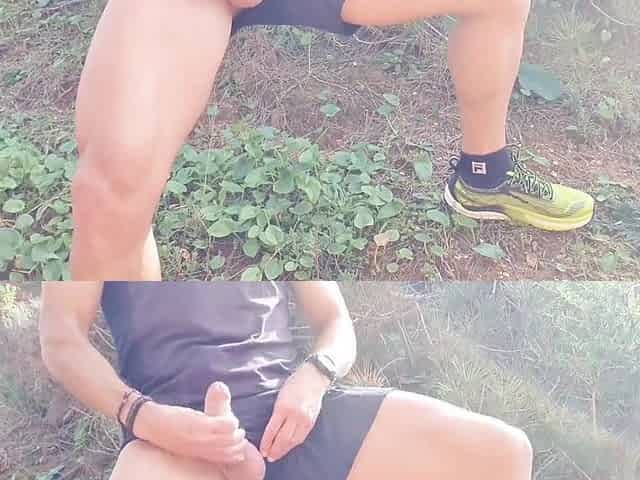 Beach Dude Walks and Masturbates His Large Dick in Nature
