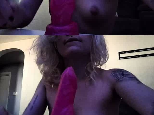 Blonde teen vicki toy fuck her shave sex holes