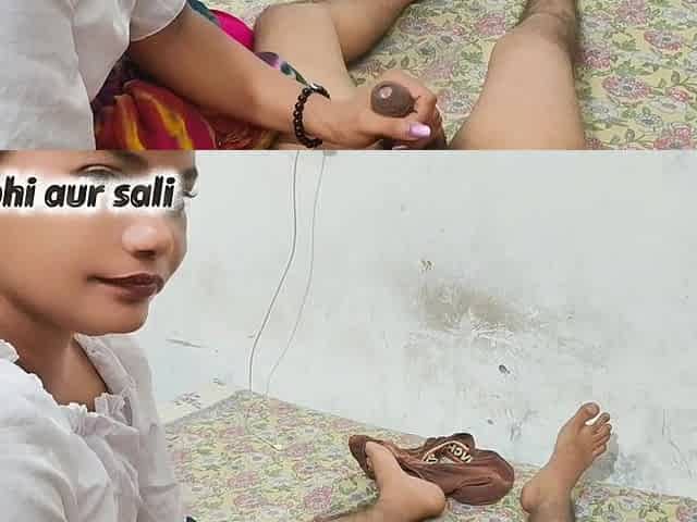 Bhabhi Ne Dever Se Aapni Bhan Ko Chod Waya Indian Threesome Video