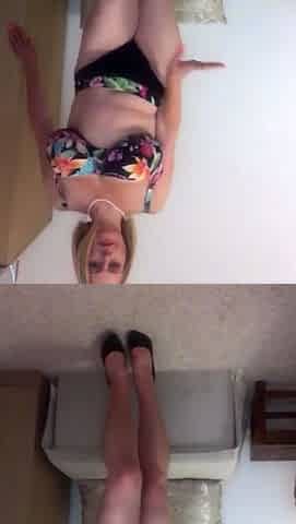 Blonde solo jerking off